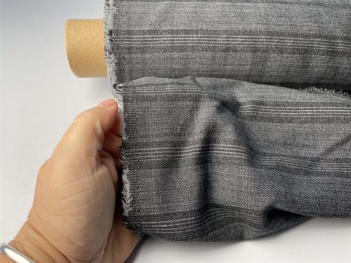 Beklædningsuld - grå klassisk uld med stribe, strækbar